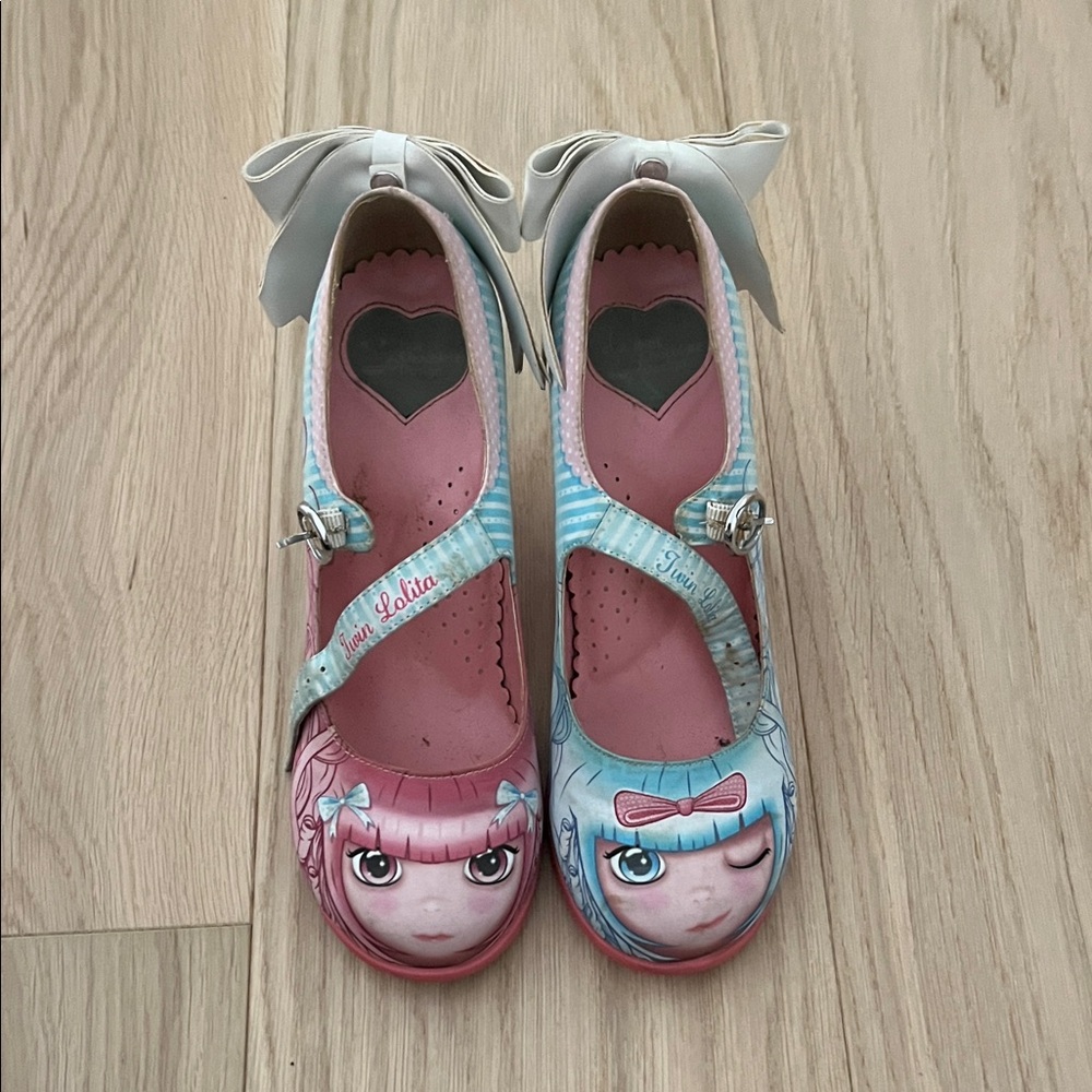 Unbranded Women’s Pink & Blue Mary Jane Heels with Bow